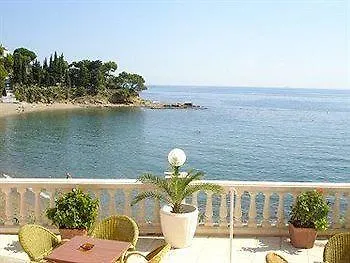Hotel Grifeu Llanca