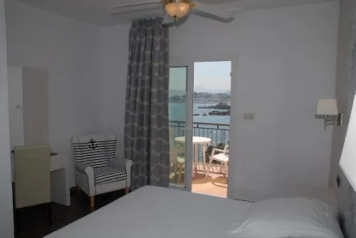 Hotel Grifeu Llanca