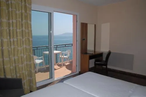 Hotel Grifeu Llanca