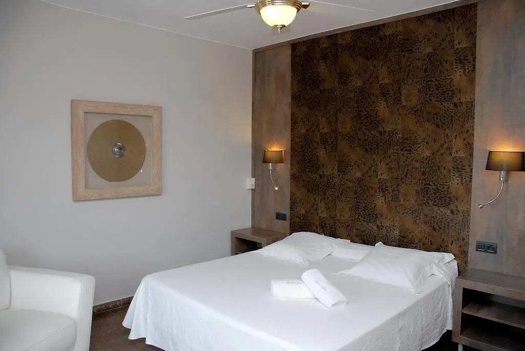 Hotel Grifeu Llanca Spain
