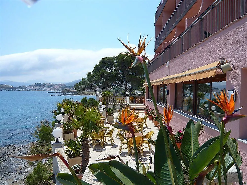 ***  Hotel Grifeu Llanca Spain