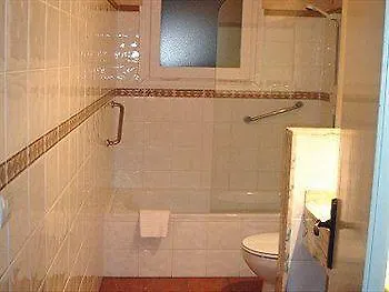 Hotel Grifeu Llanca 3*,  Spain