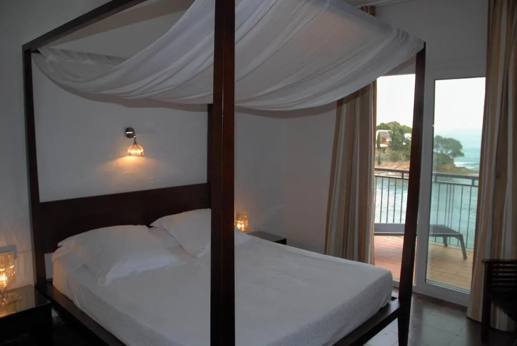 Hotel Grifeu Llanca