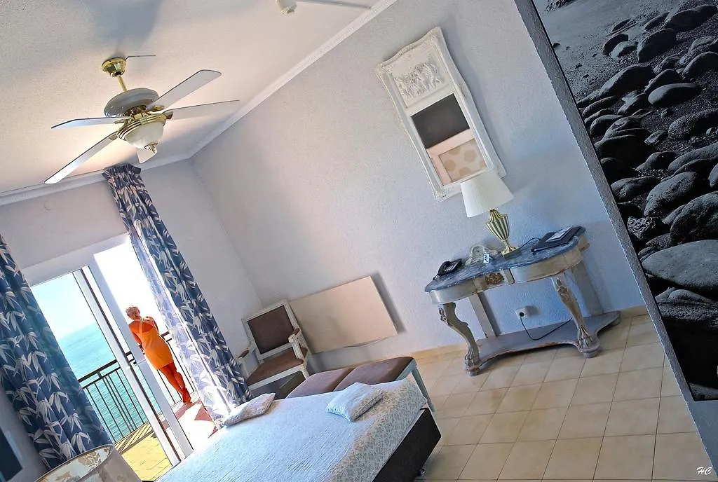 Hotel Grifeu Llanca Spain