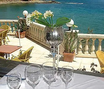 Hotel Grifeu Llanca