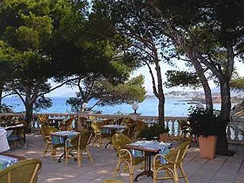 Hotel Grifeu Llanca