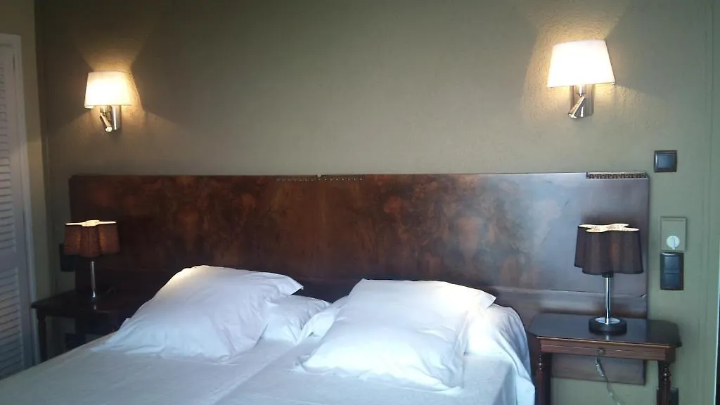 Hotel Grifeu Llanca